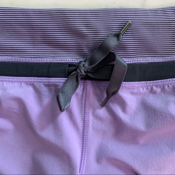 Lululemon shorts pale purple - Picture 3 of 4